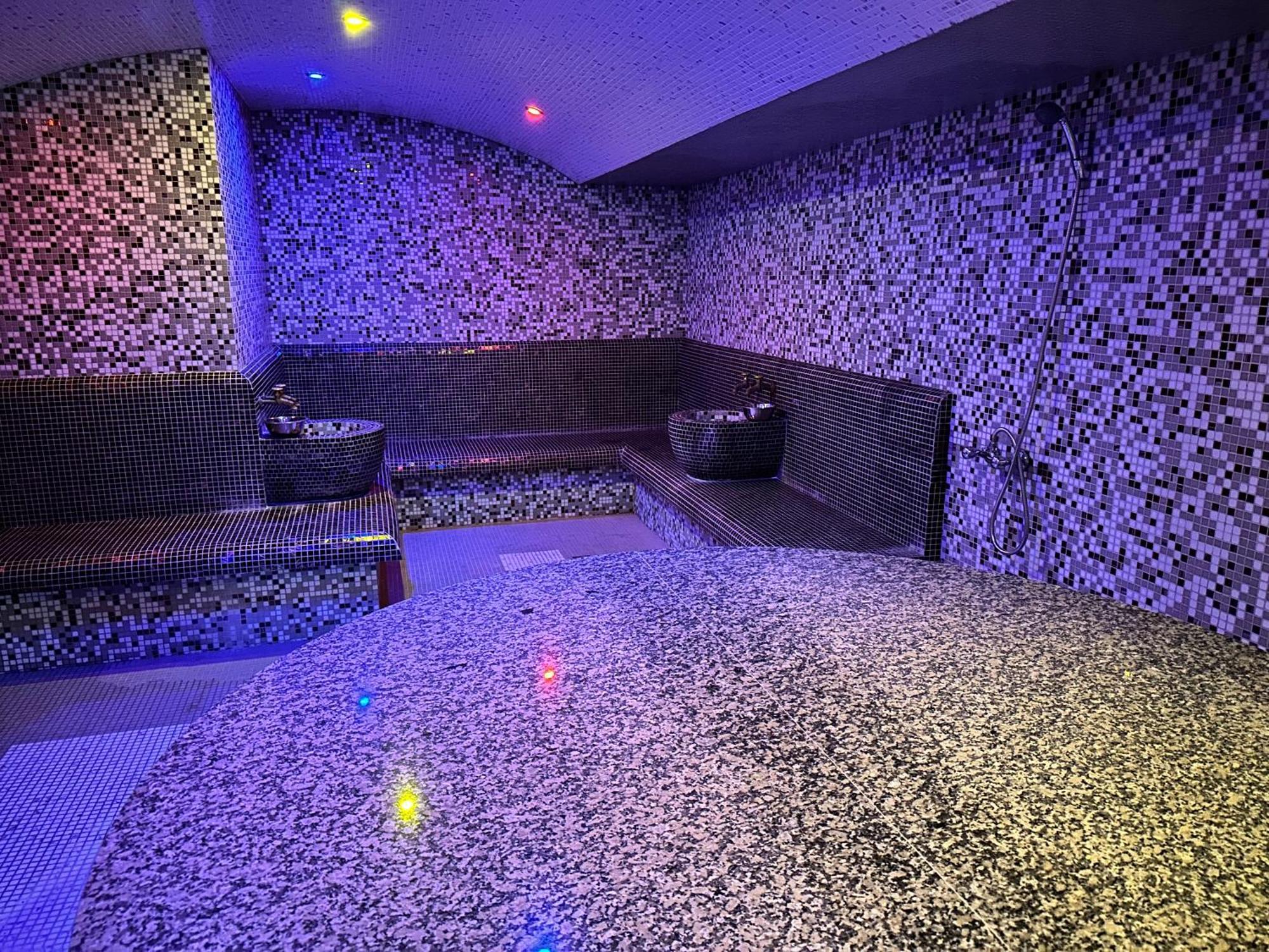 In Belvedere Club